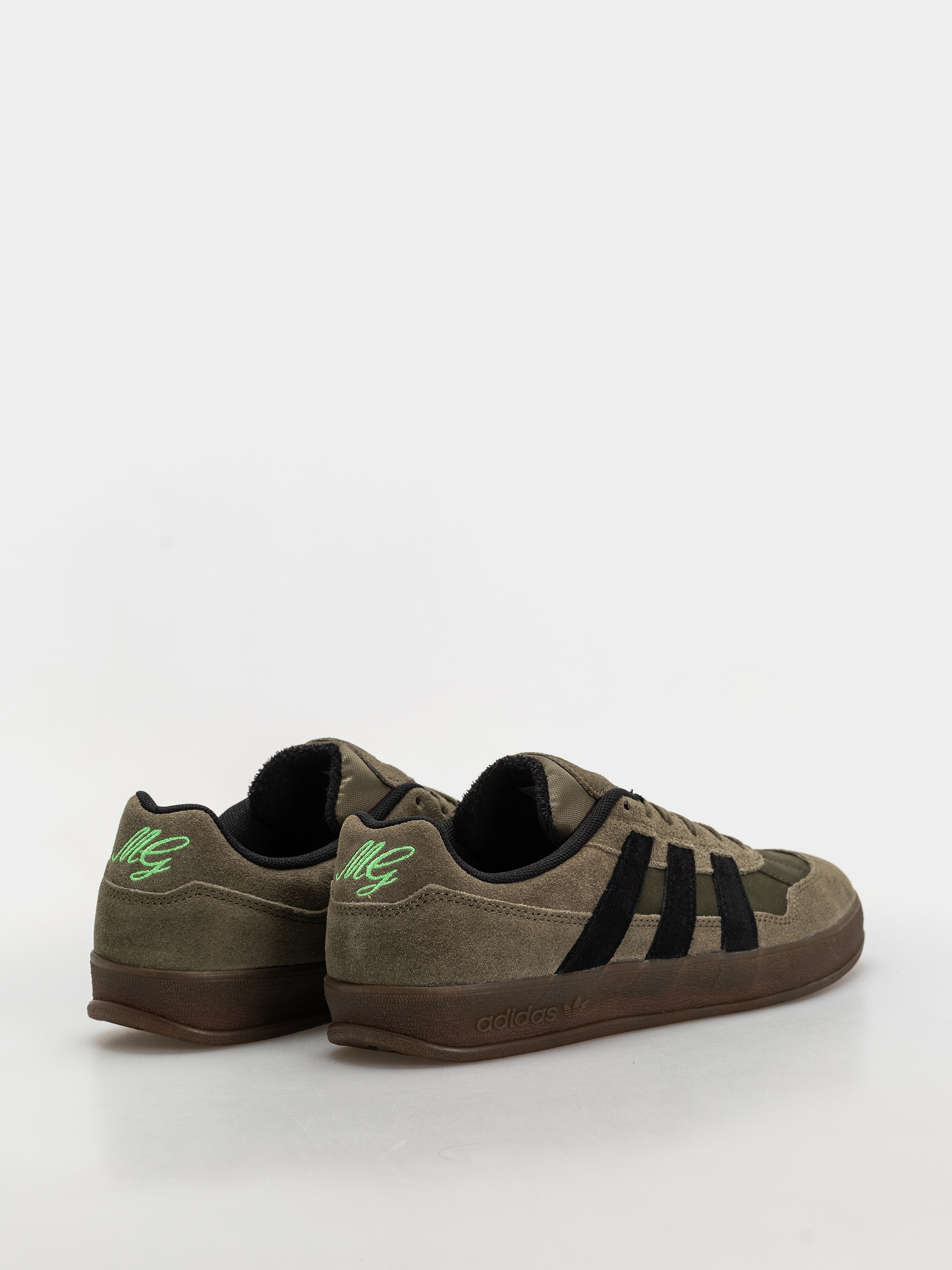 Topánky adidas Aloha Super (olistr/cblack/gum5)