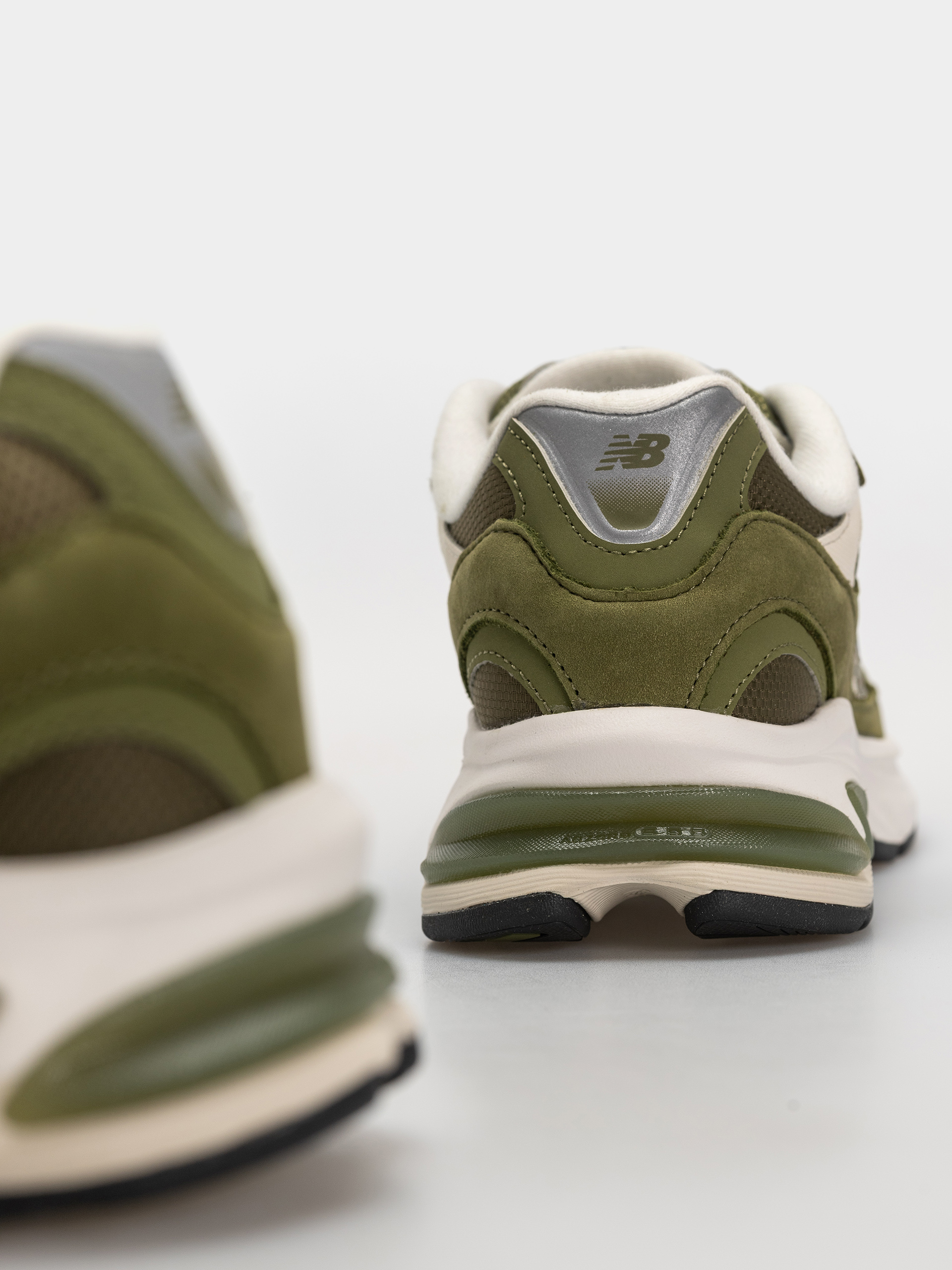 Topánky New Balance 2010 (sport green/wakame)