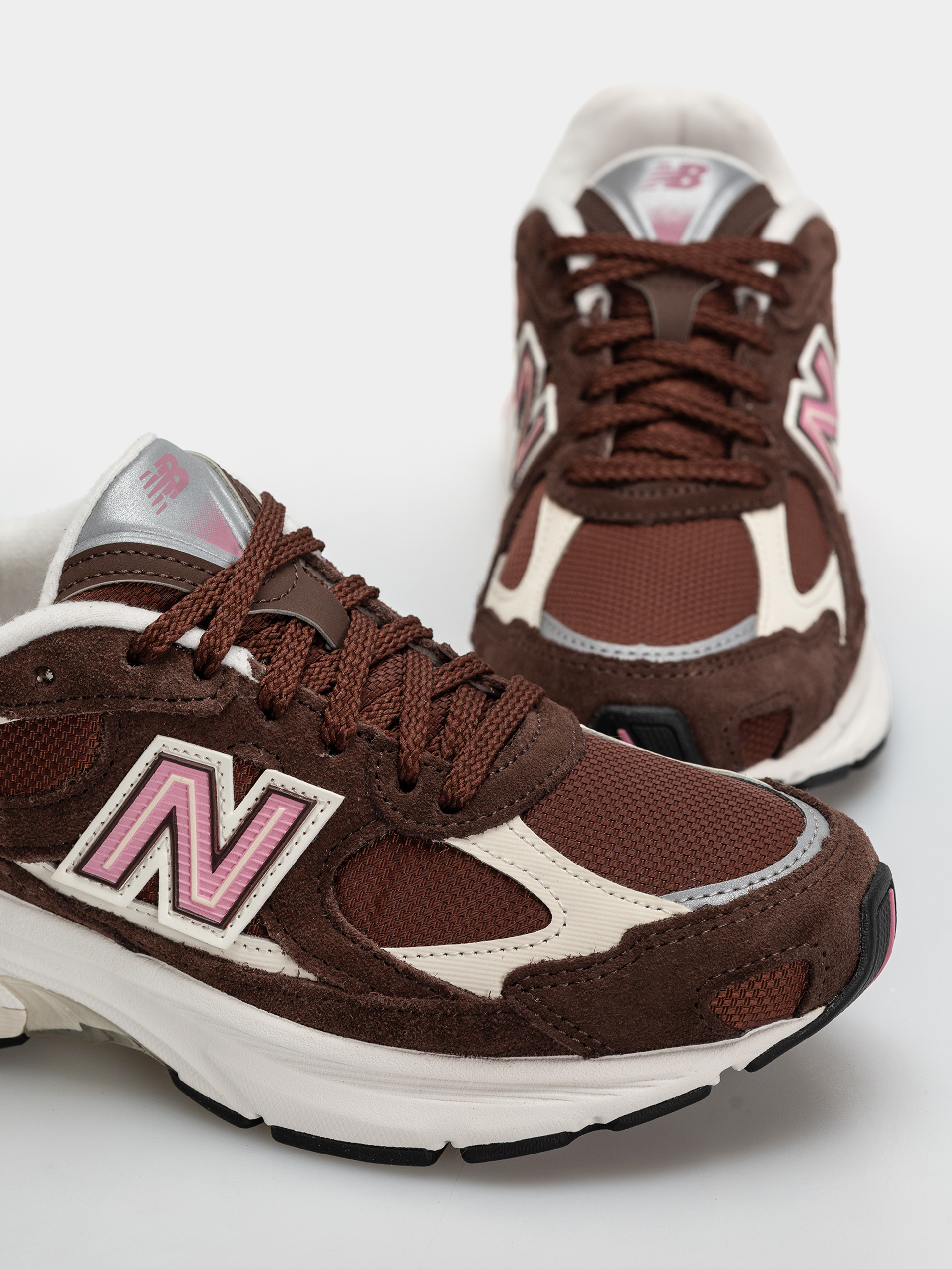 Topánky New Balance 2010 (pumpernickel/pink eraser)