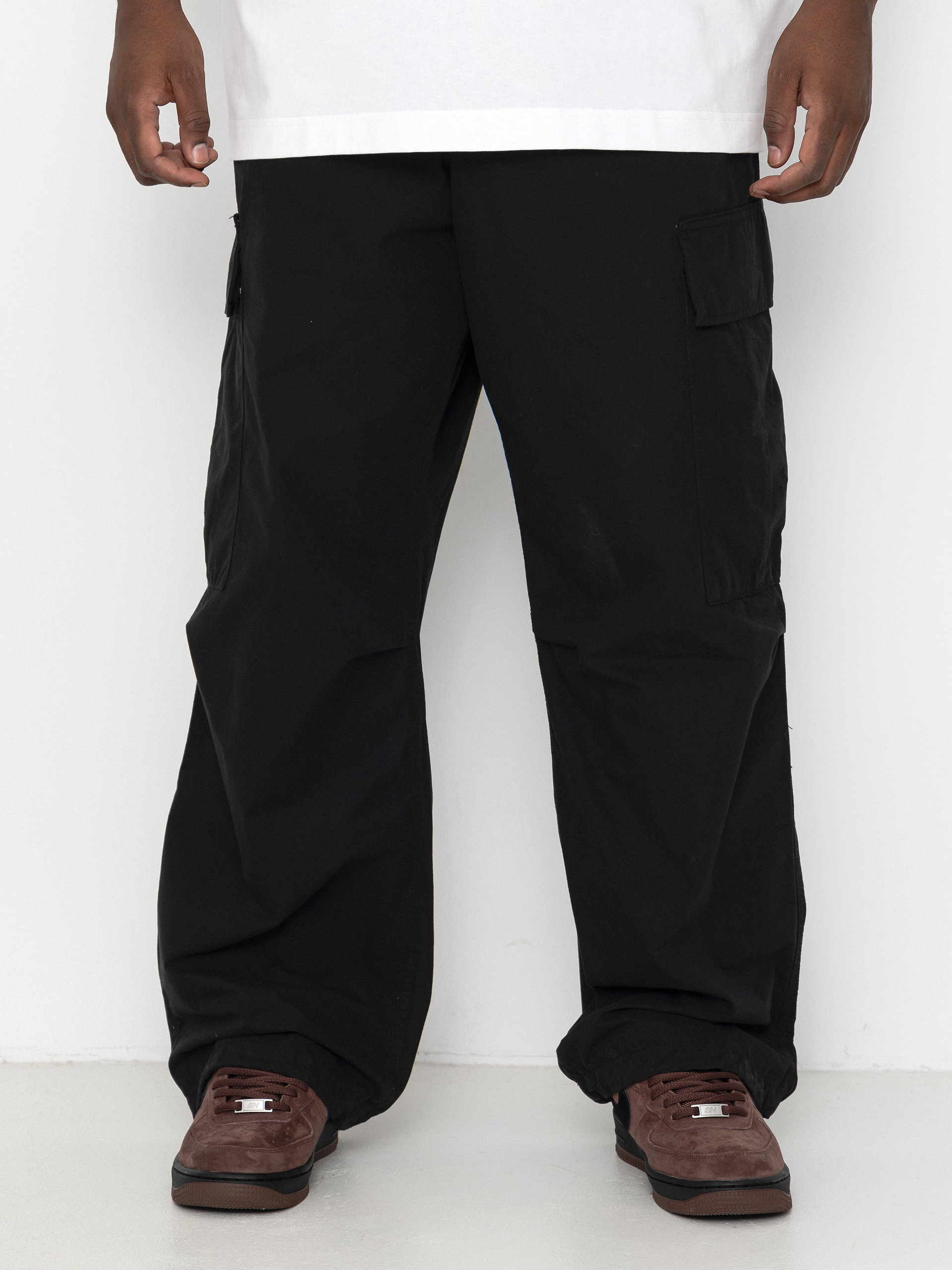 Nohavice Carhartt WIP Osborn Cargo (black/garment dyed)