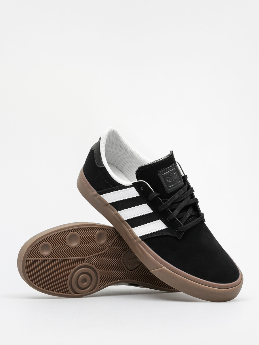 Topánky adidas Seeley Premiere (cblack/ftwwht/gum5)