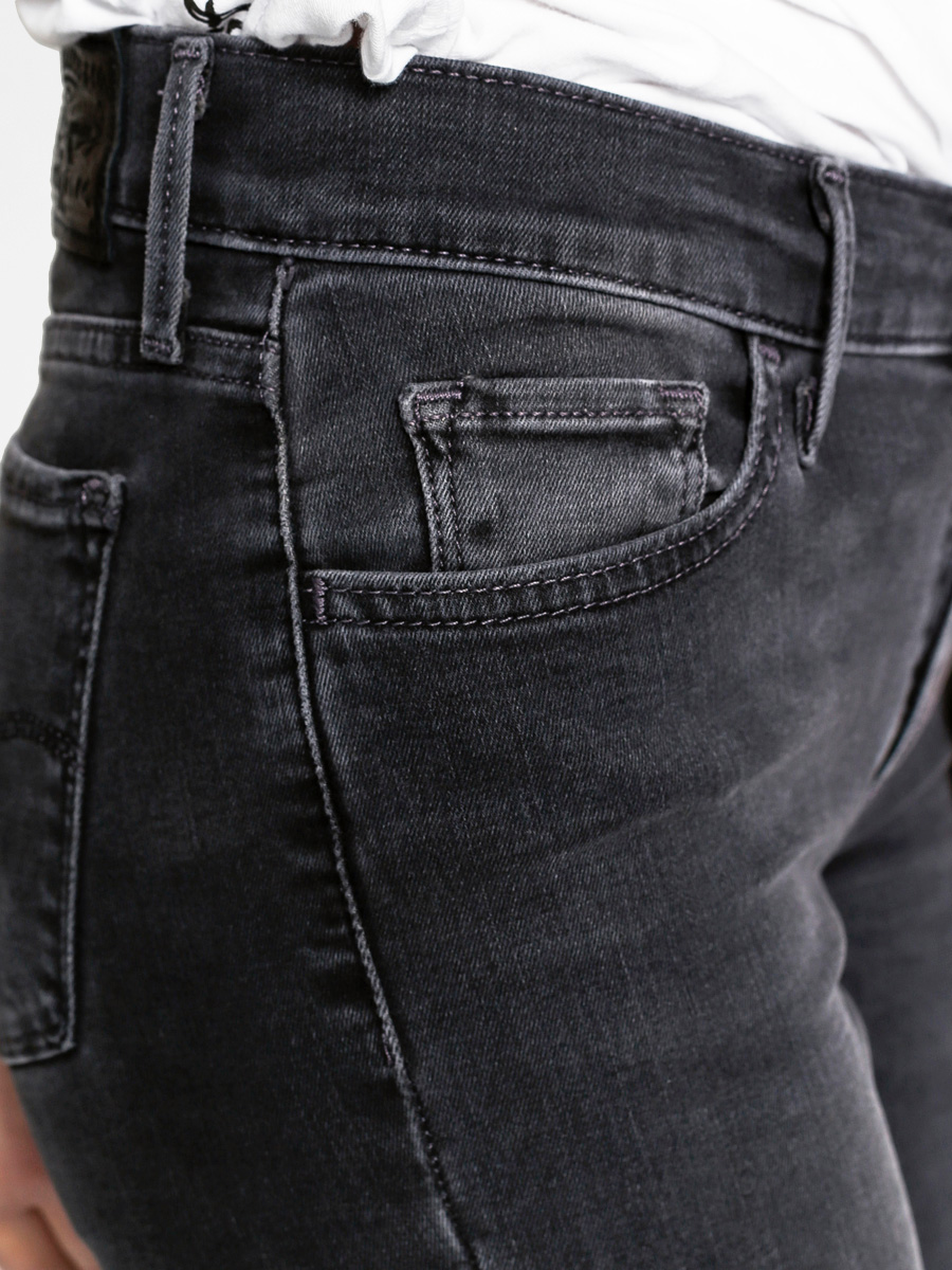 Nohavice Levi's 710 Super Skinny Wmn (black wash)