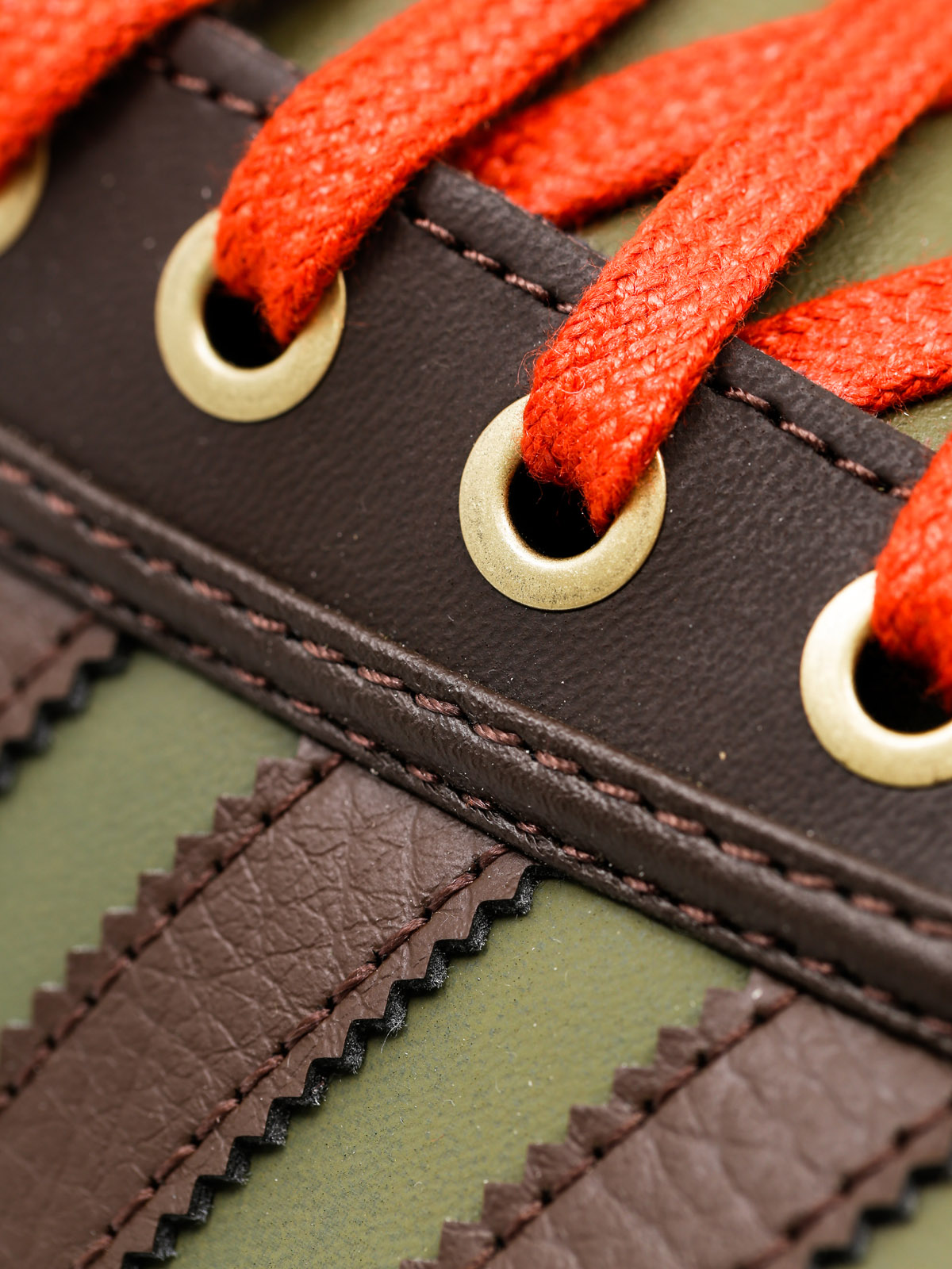 Zimné topánky adidas Adi Trek (olicar/brown/crachi)