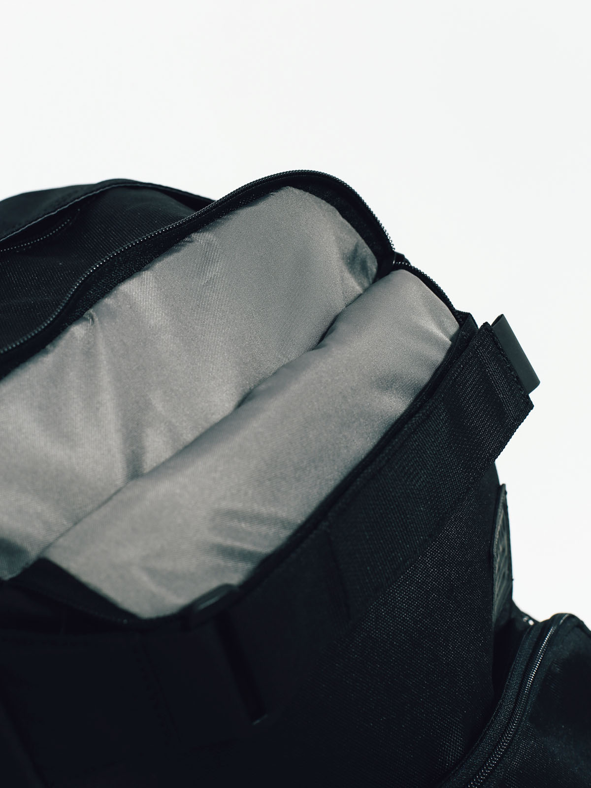 Batoh Burton Treble Yell (true black)