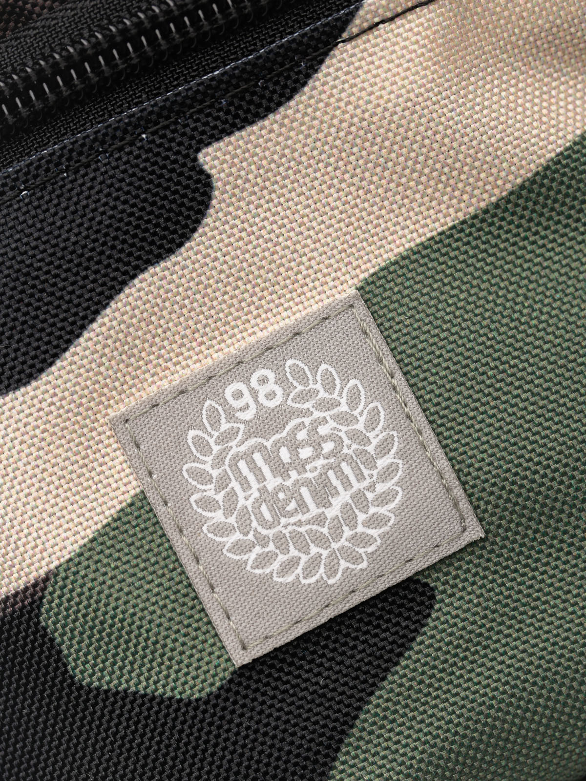 Ĺadvinka MassDnm Base (woodland camo)