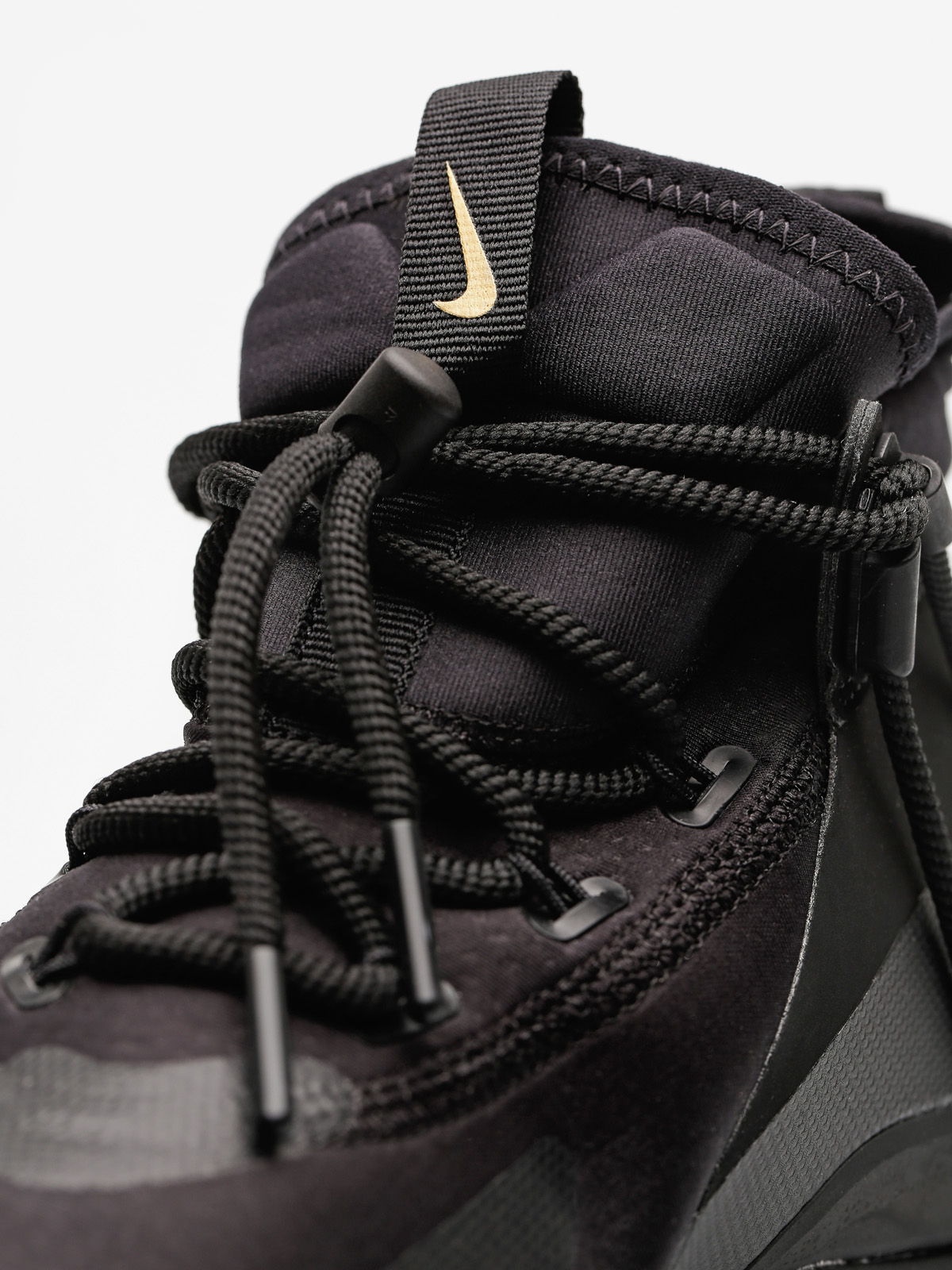 nike terra sertig black