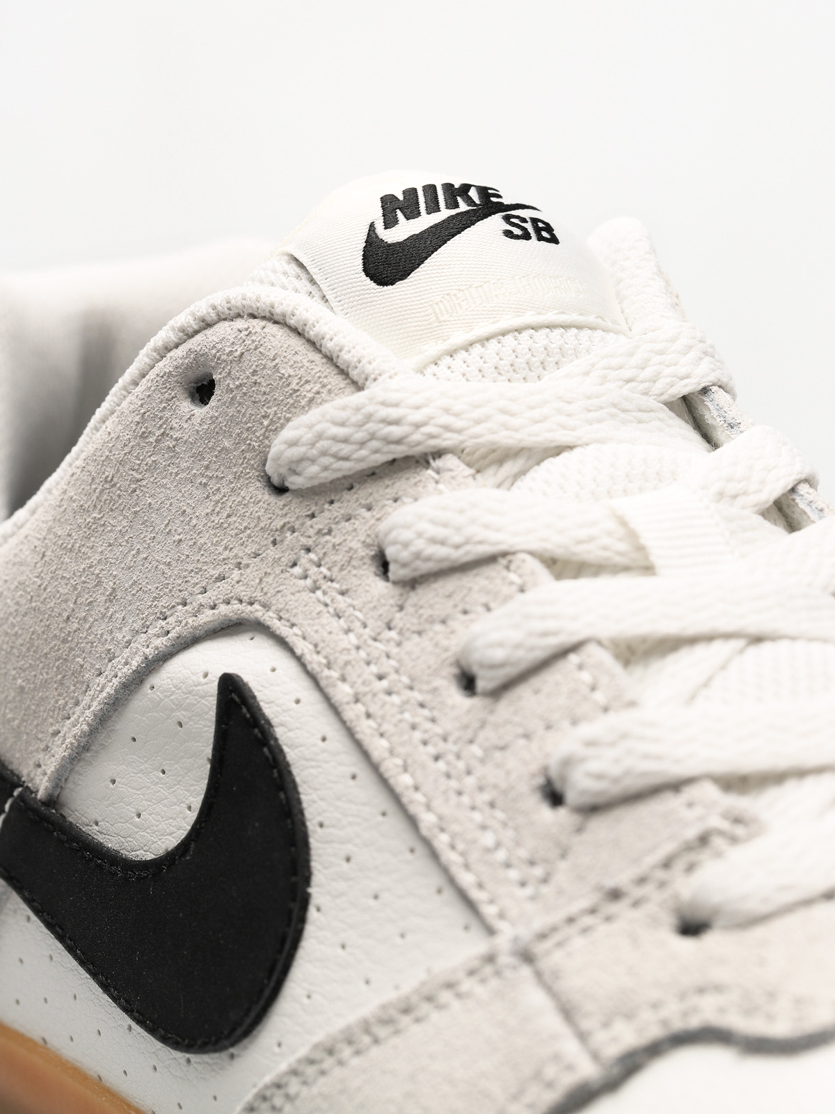 Topánky Nike SB Sb Delta Force Vulc (summit white/black gum light brown)