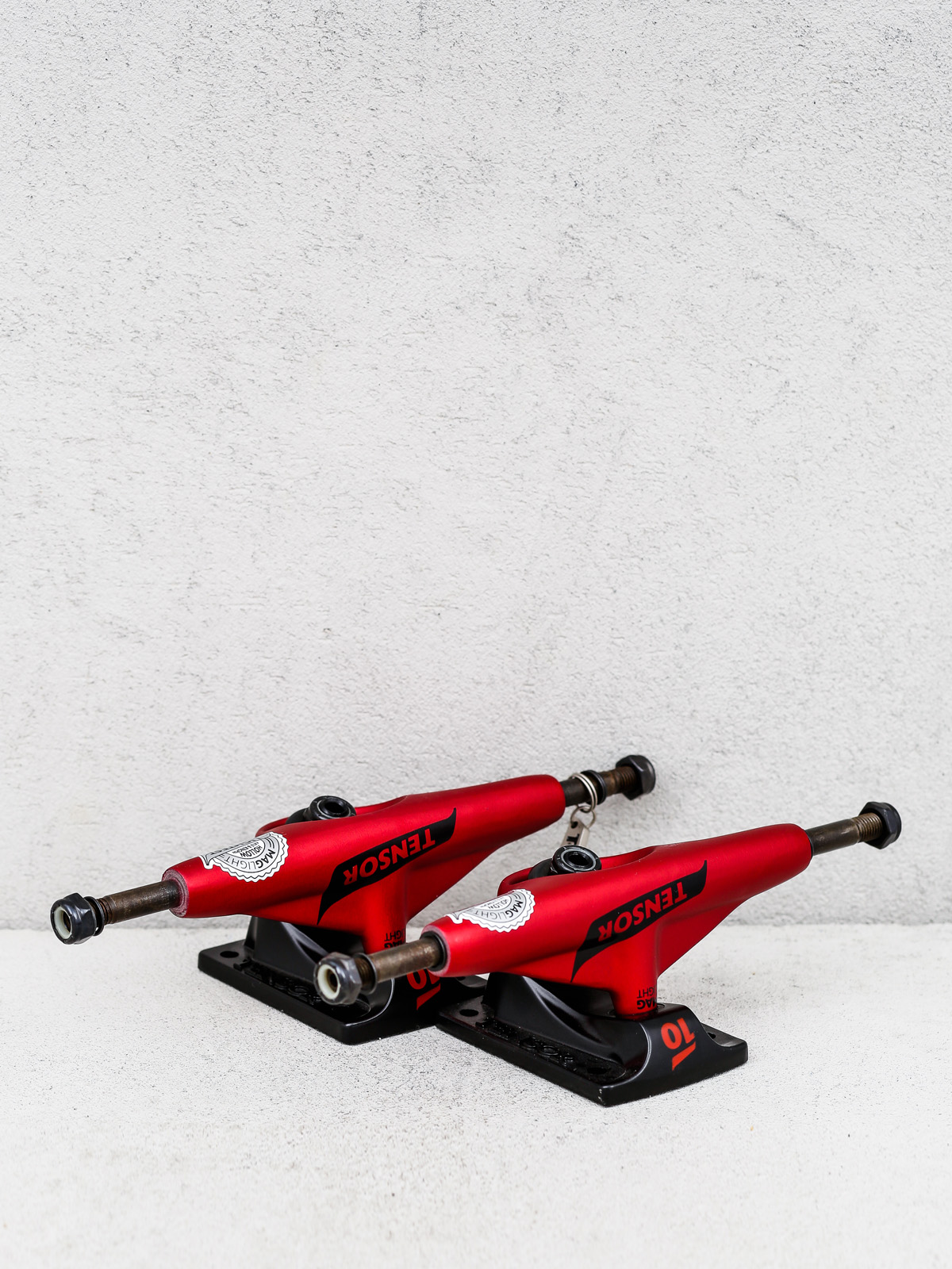 Trucky Tensor Mag Light Lo Flick (red/black flick)