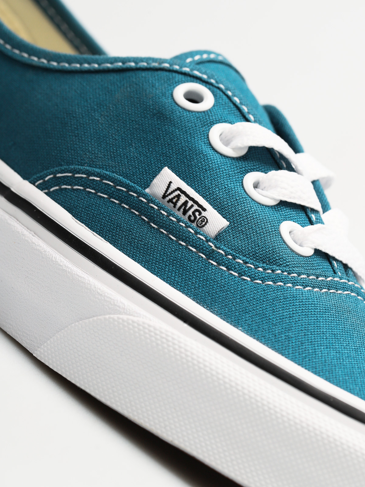vans authentic corsair true white