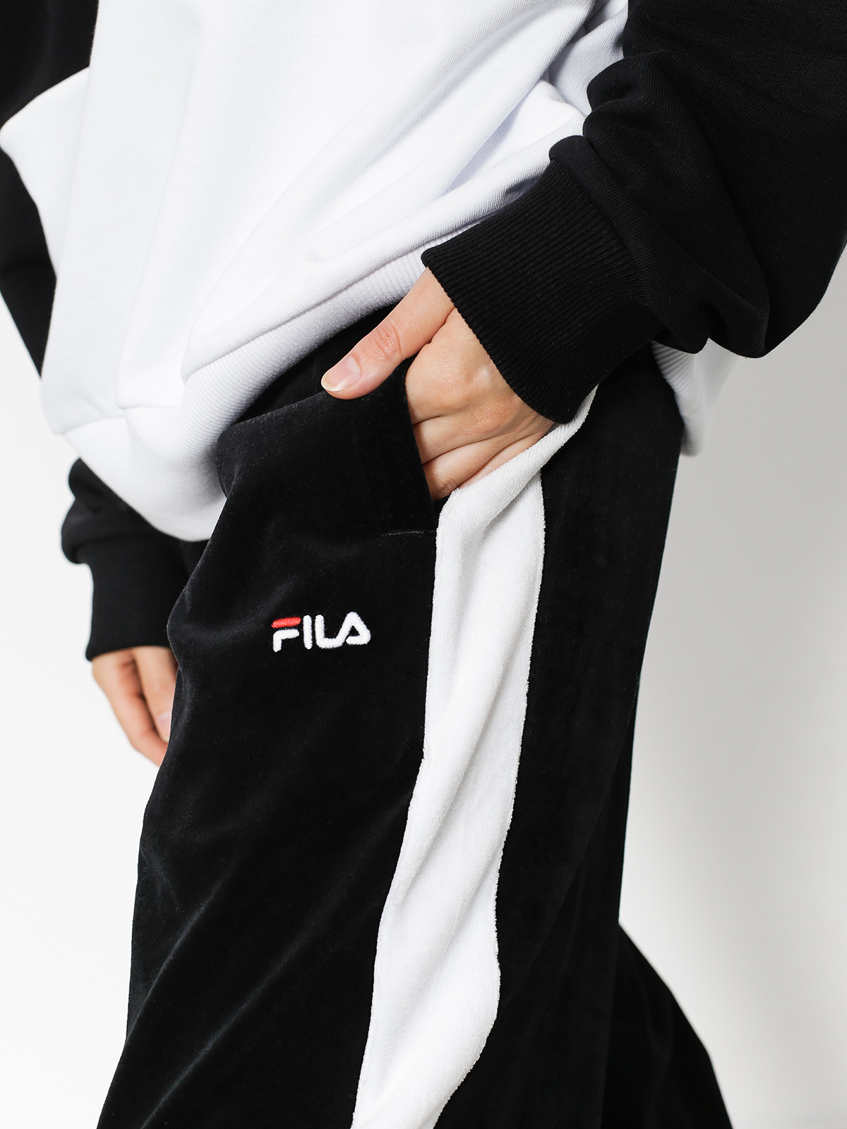 Nohavice Fila Kevin Velvet Track (black)