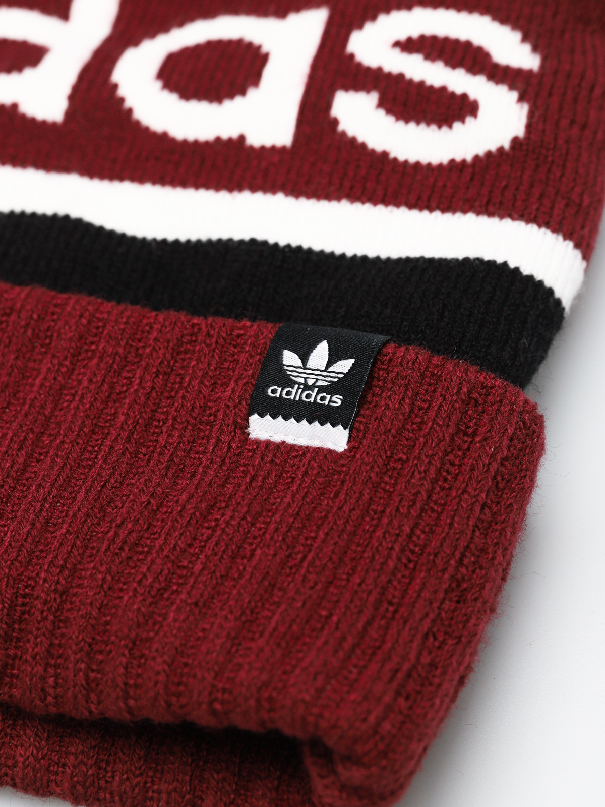 Zimná čiapka adidas Pompombeanie (black cburgu white)
