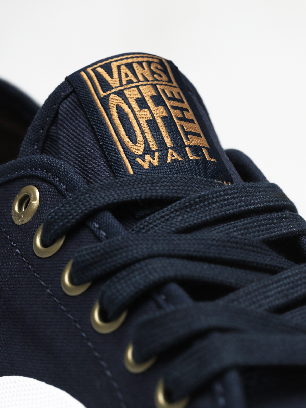 Topánky Vans AV Classic Pro námornícka modrá (independet dress